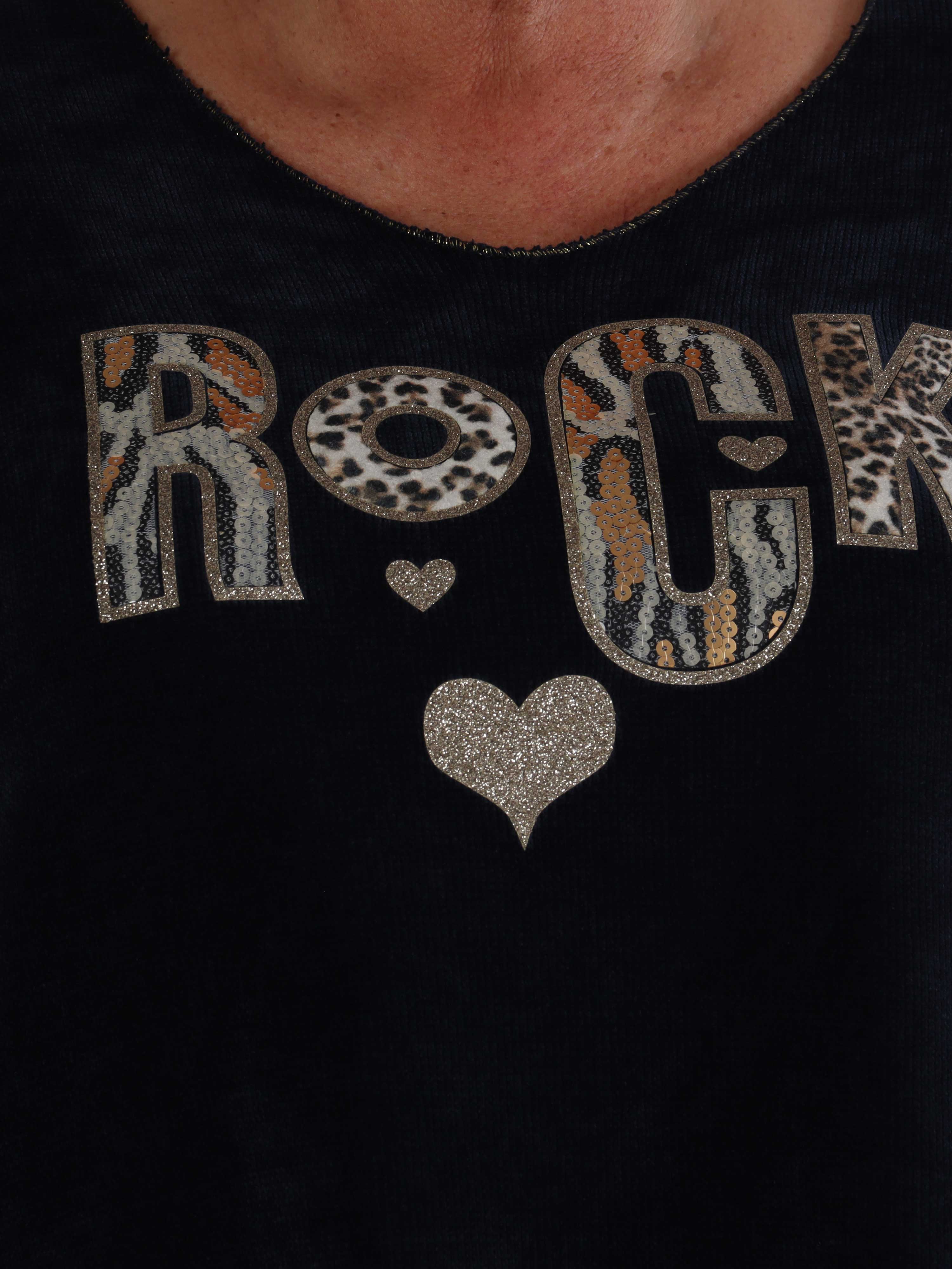 Rocka - Plus size kjole i blød strik med motiv